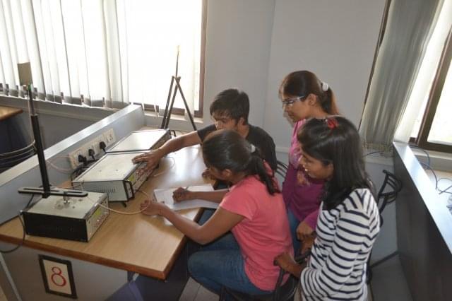 D. Y. Patil College of Engineering Pune Labs photo 2